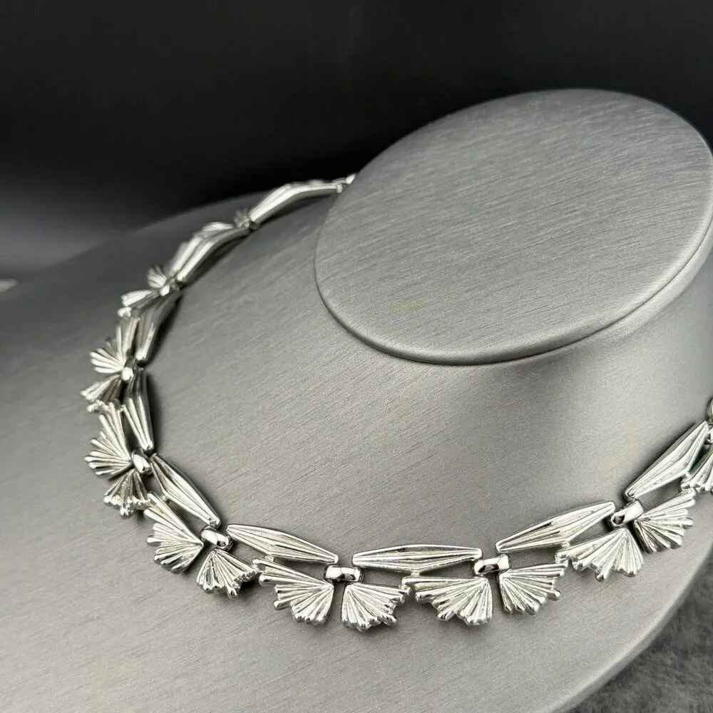Vintage Trifari Modernist Silver Tone Chocker Necklace Leaf Fan Pod Ribbon 14